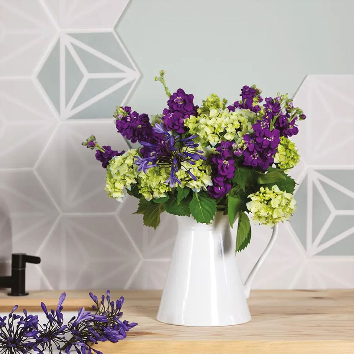 Varadero Hexagonal Porcelain Tile Matt Grey Feature 2
