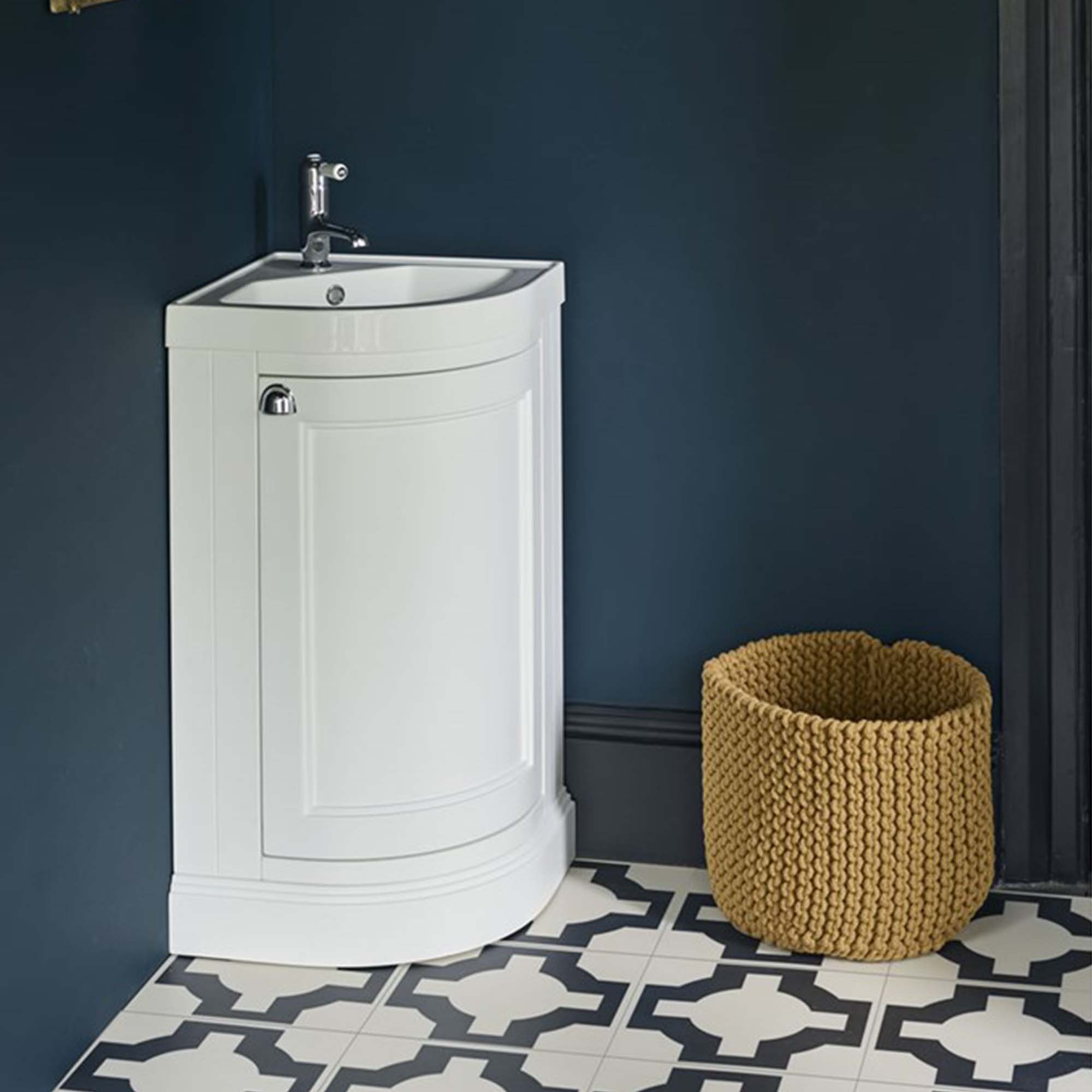 burlington 43 freestanding cloakroom corner vanity unit with basin matt white