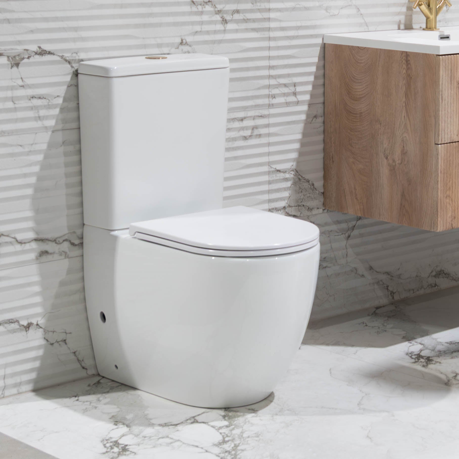 Granlusso Sorrento Rimless WC with Geberit Tornado Flush System and Soft Close Quick Release Seat
