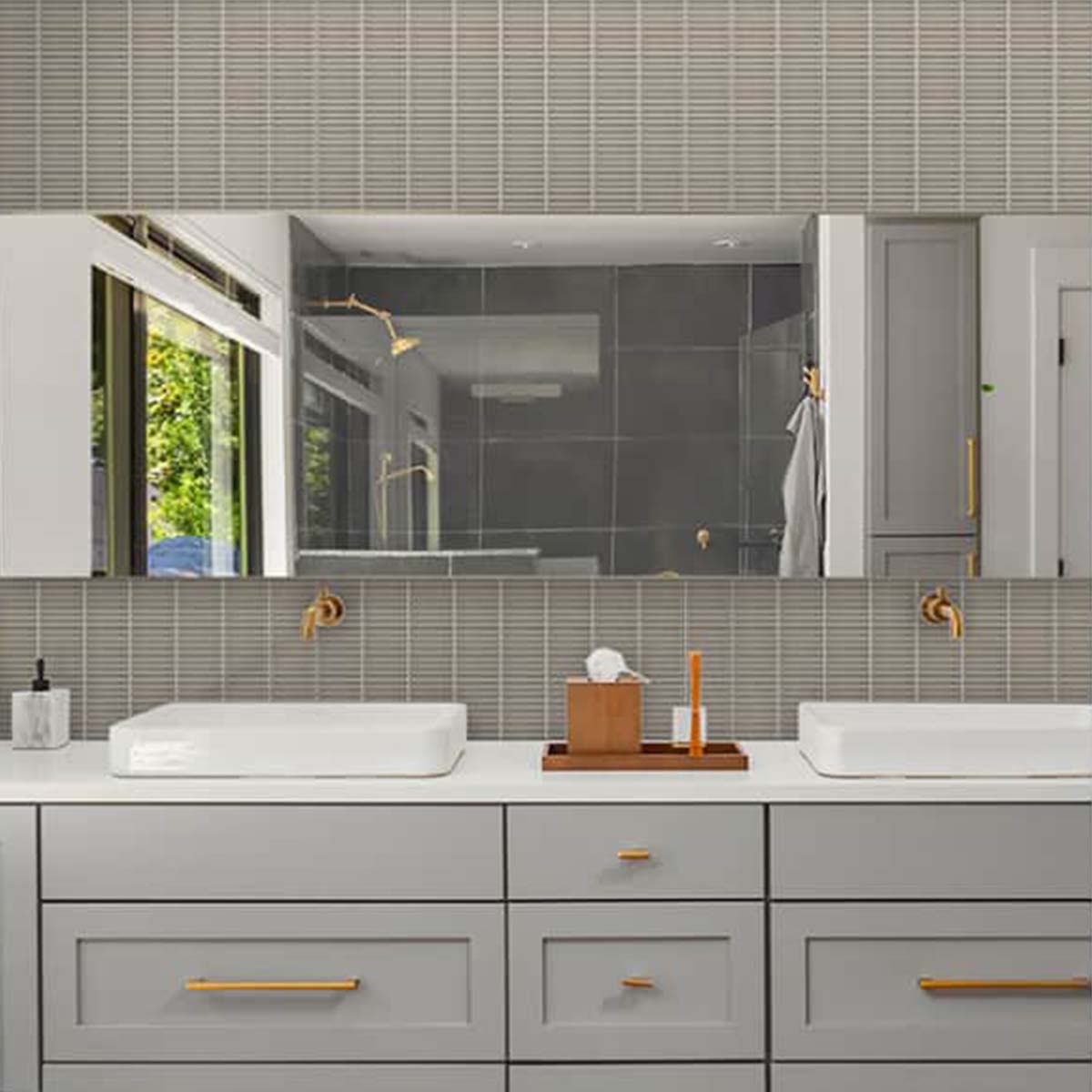 Linea Latte Kit-Kat Mosaic Tile 30x29cm Lifestyle