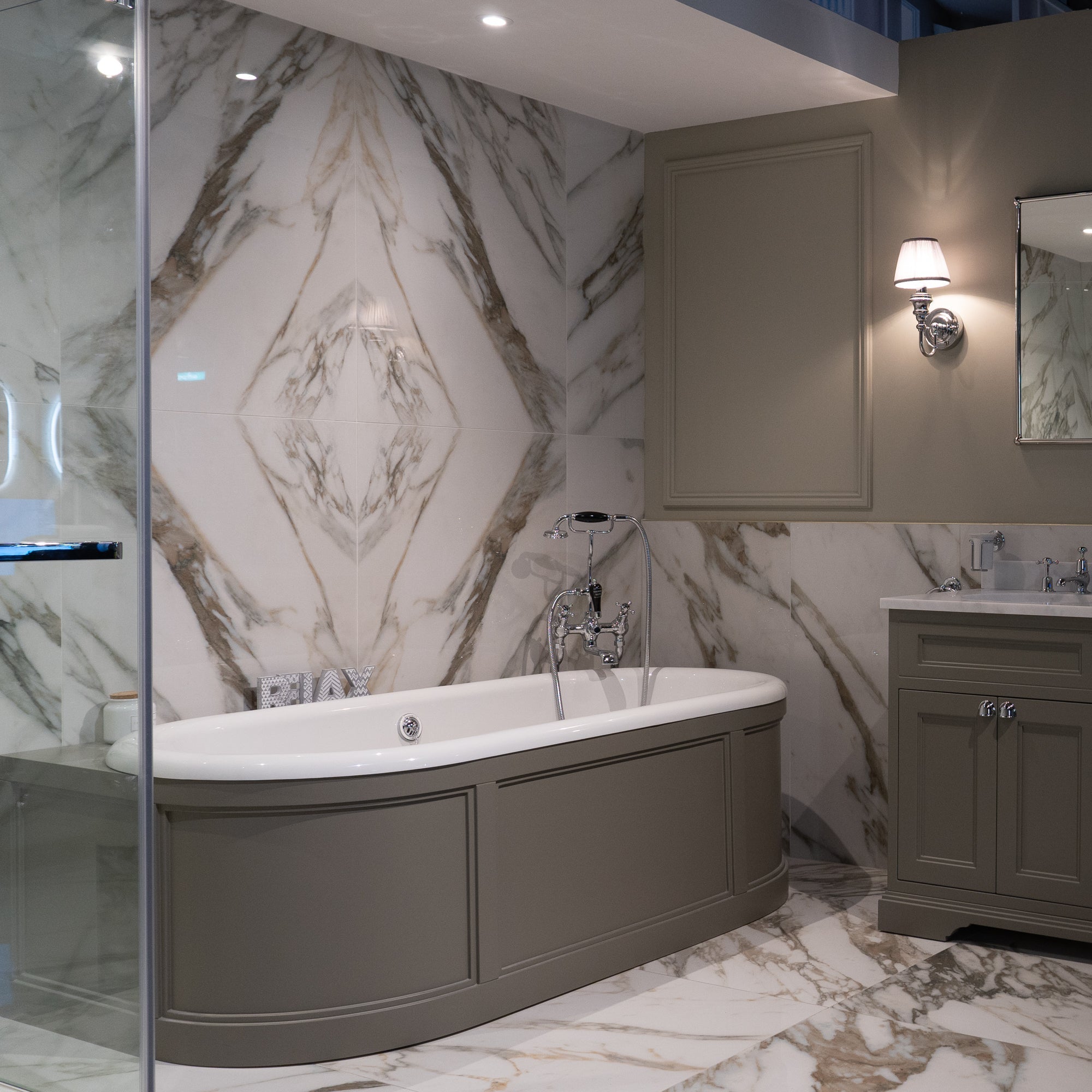 Bookmatch Macchia Vecchia Gold Marble Effect Porcelain Tile Set 300x150cm Polished