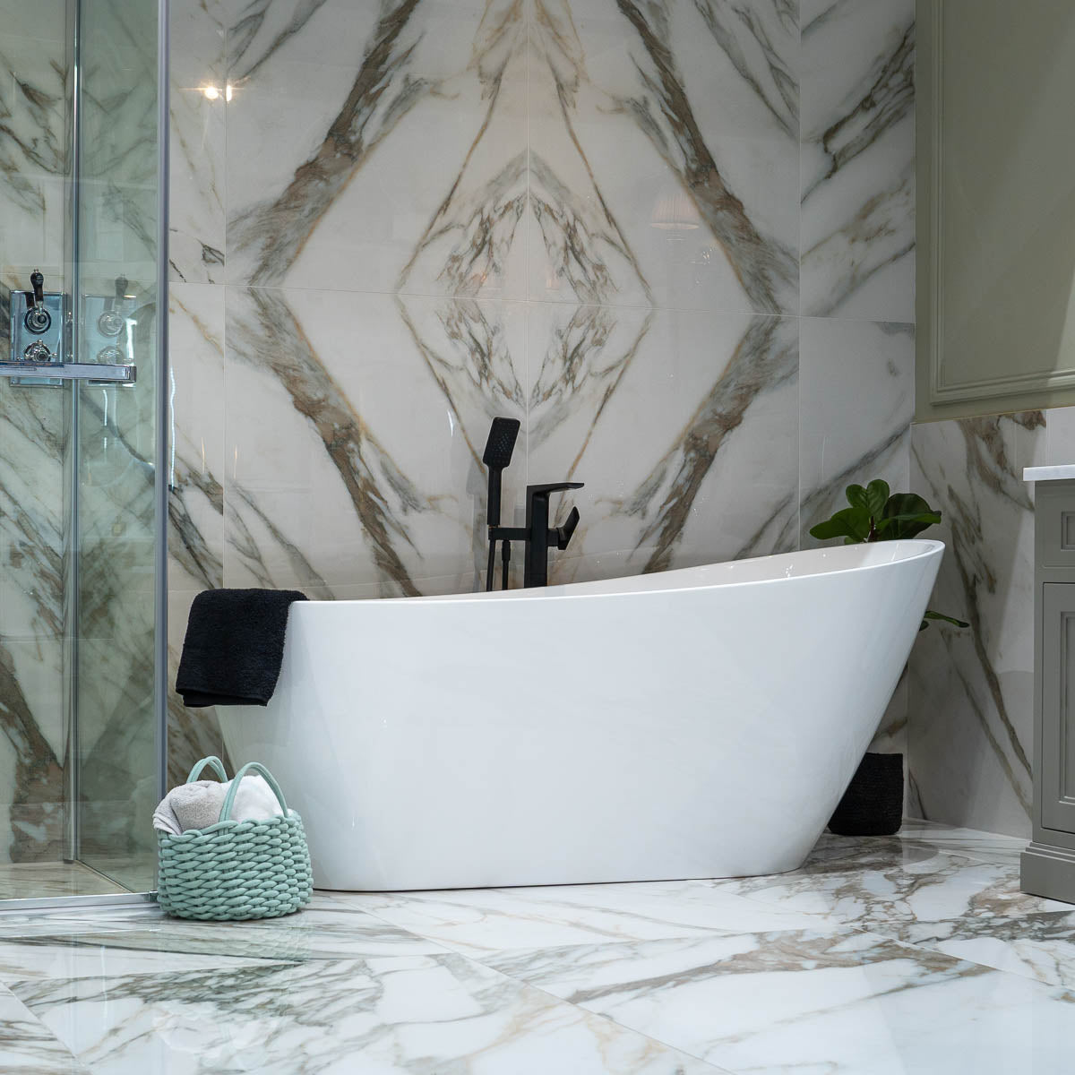 Granlusso Roberto Nova 1700 Modern Slipper Freestanding Bath Acrylic - Gloss White