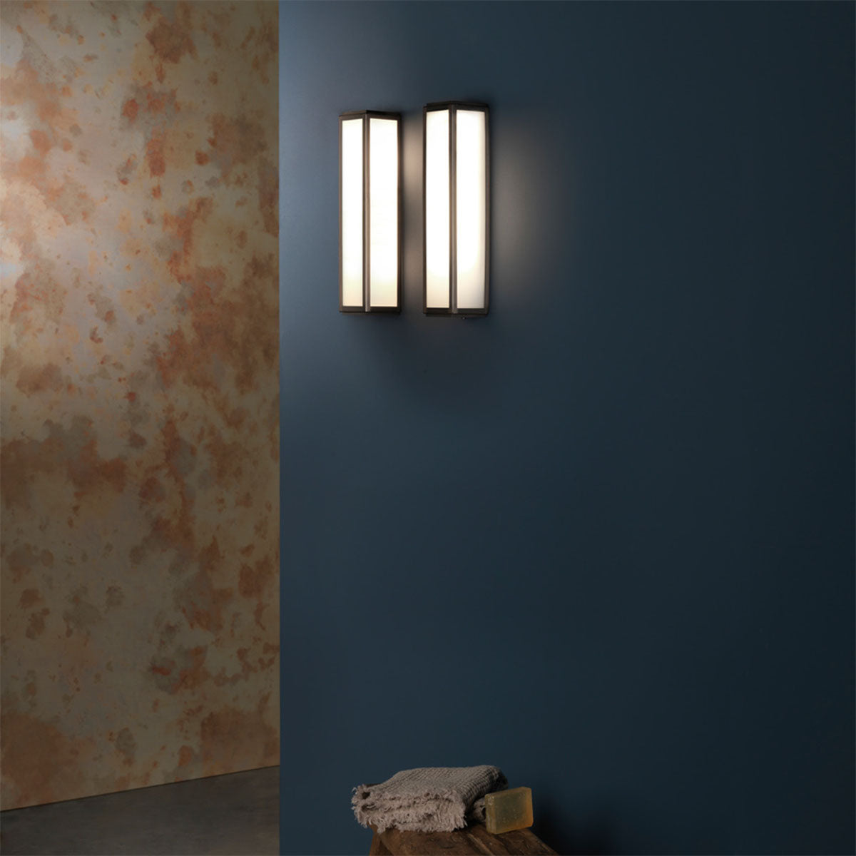 Modena Rectangular Bathroom Light Bronze