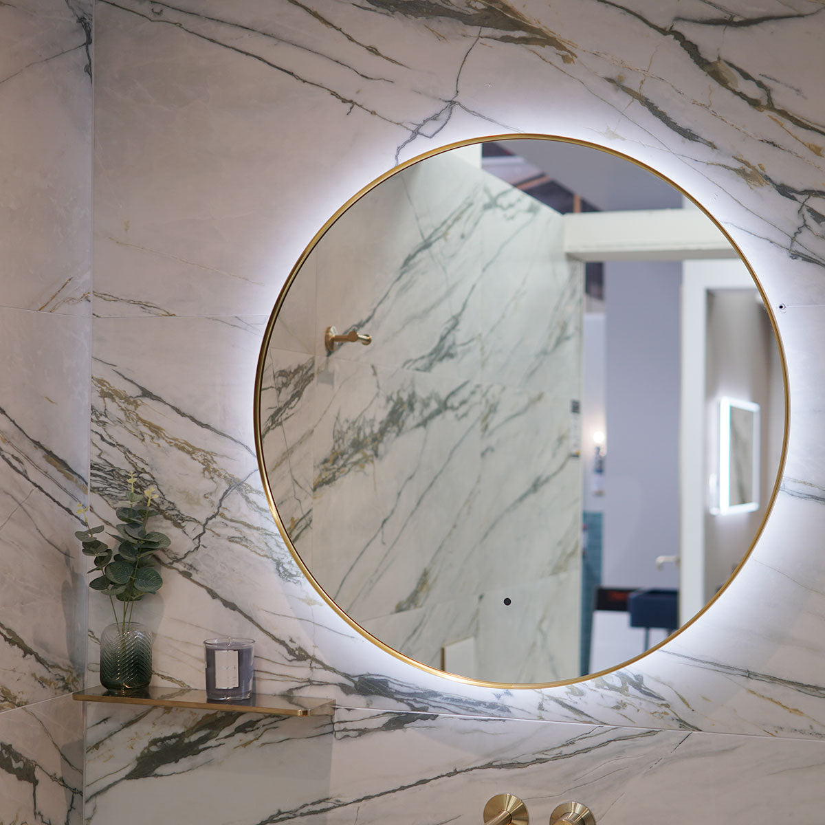 Granlusso Oro LED Mirror With Heated Pad - Brushed Brass