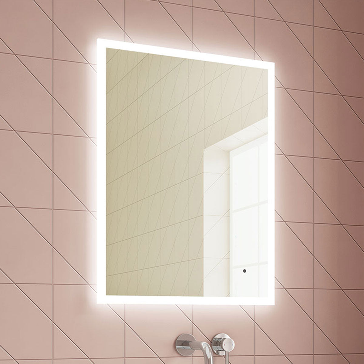 Deluxe Lisa LED Bluetooth Audio Mirror