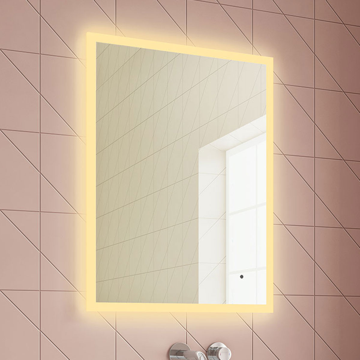 Deluxe Lisa LED Bluetooth Audio Mirror