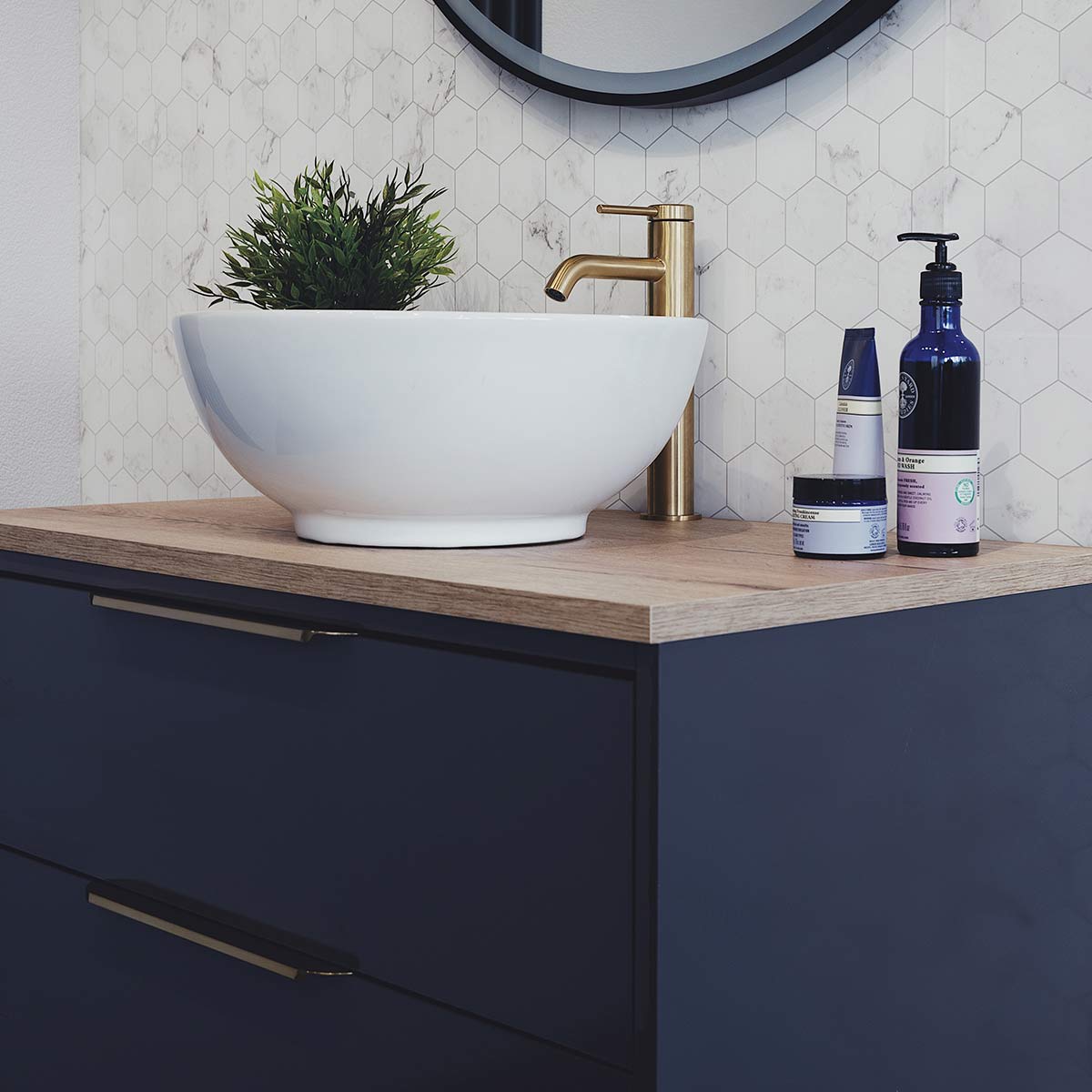 Granlusso Serenity Wall Mounted Vanity Unit With Premium Oak Countertop