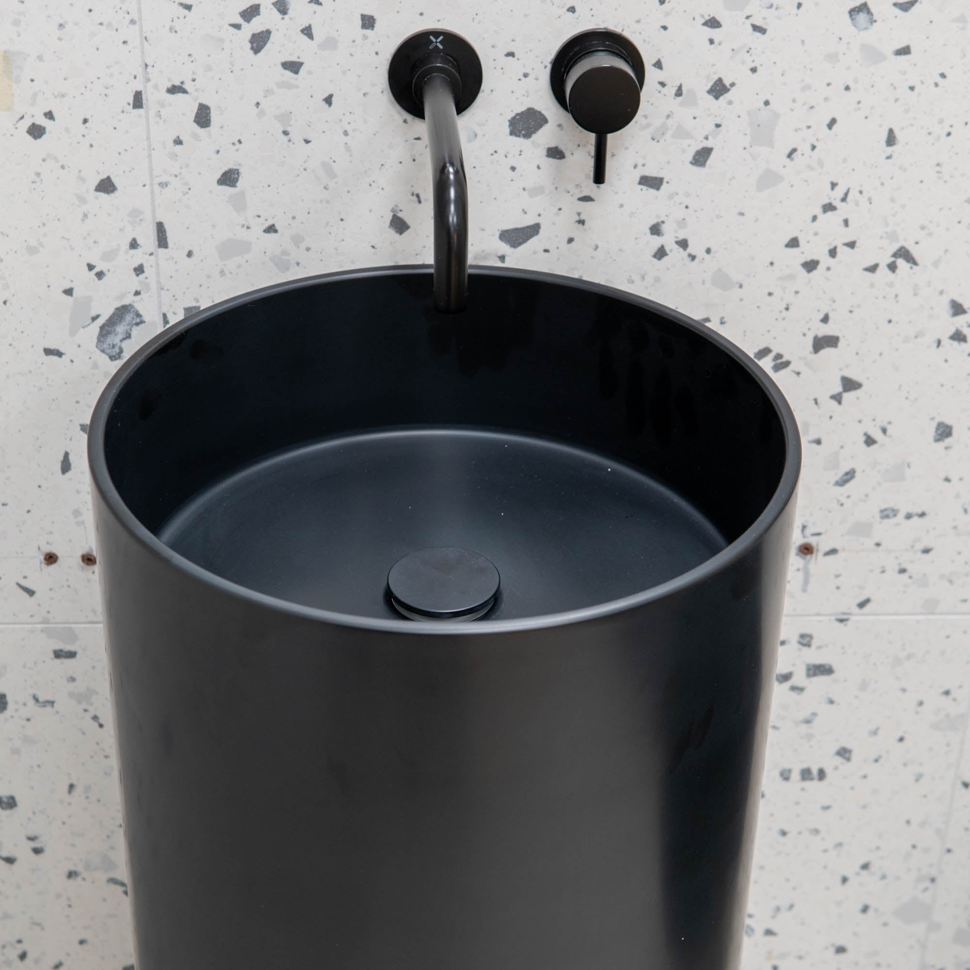 Granlusso Amalfi Cylinder Freestanding Stone Basin - Matt Black