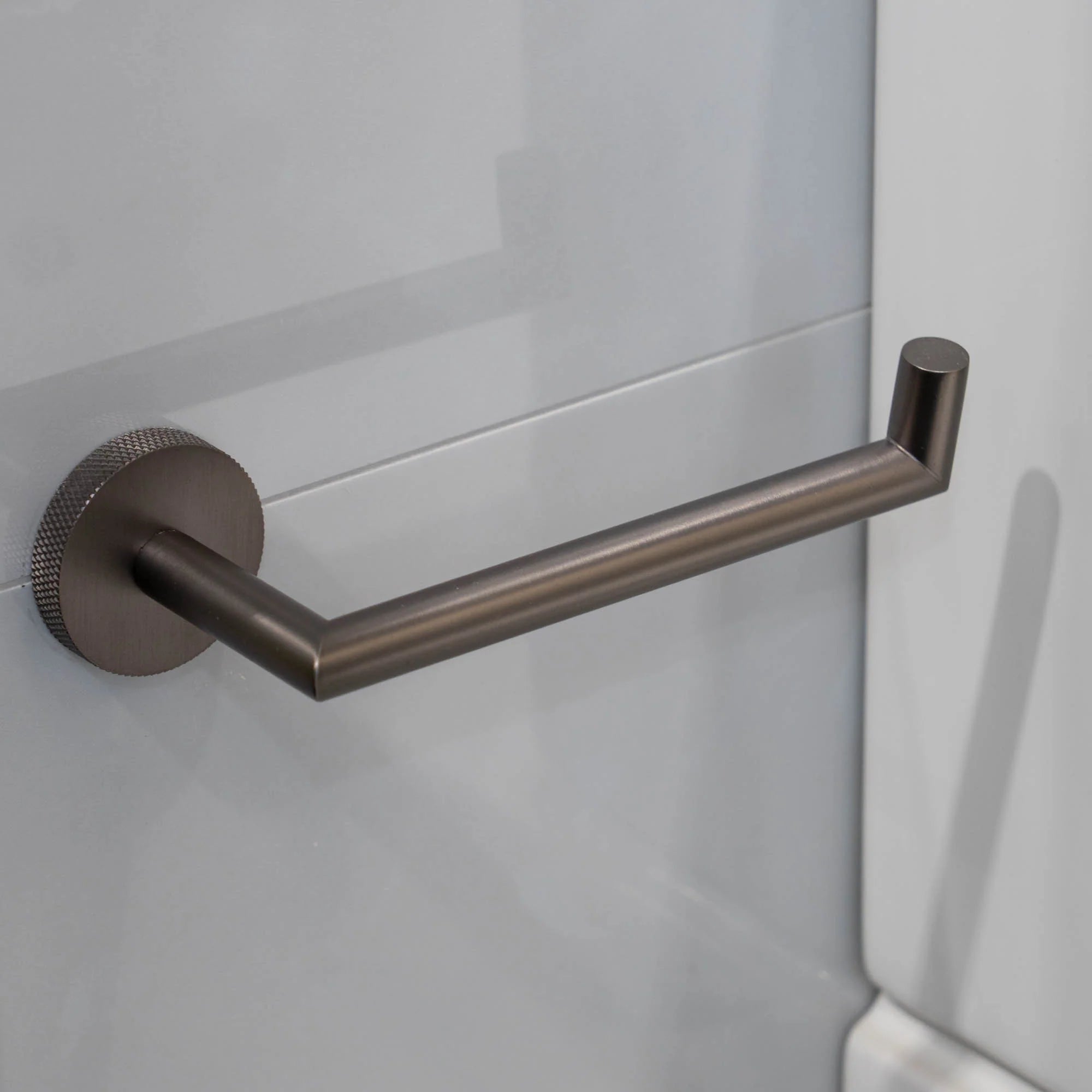 Granlusso Portofino Knurled Toilet Roll Holder in Gunmetal Deluxe Bathrooms