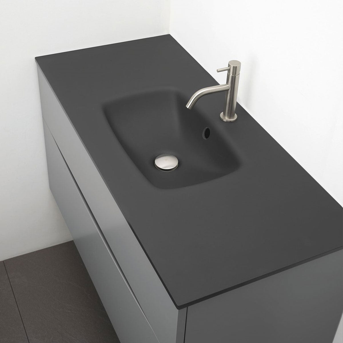 Glide II 1000 Unit With Midnight Black Glass Basin Feature
