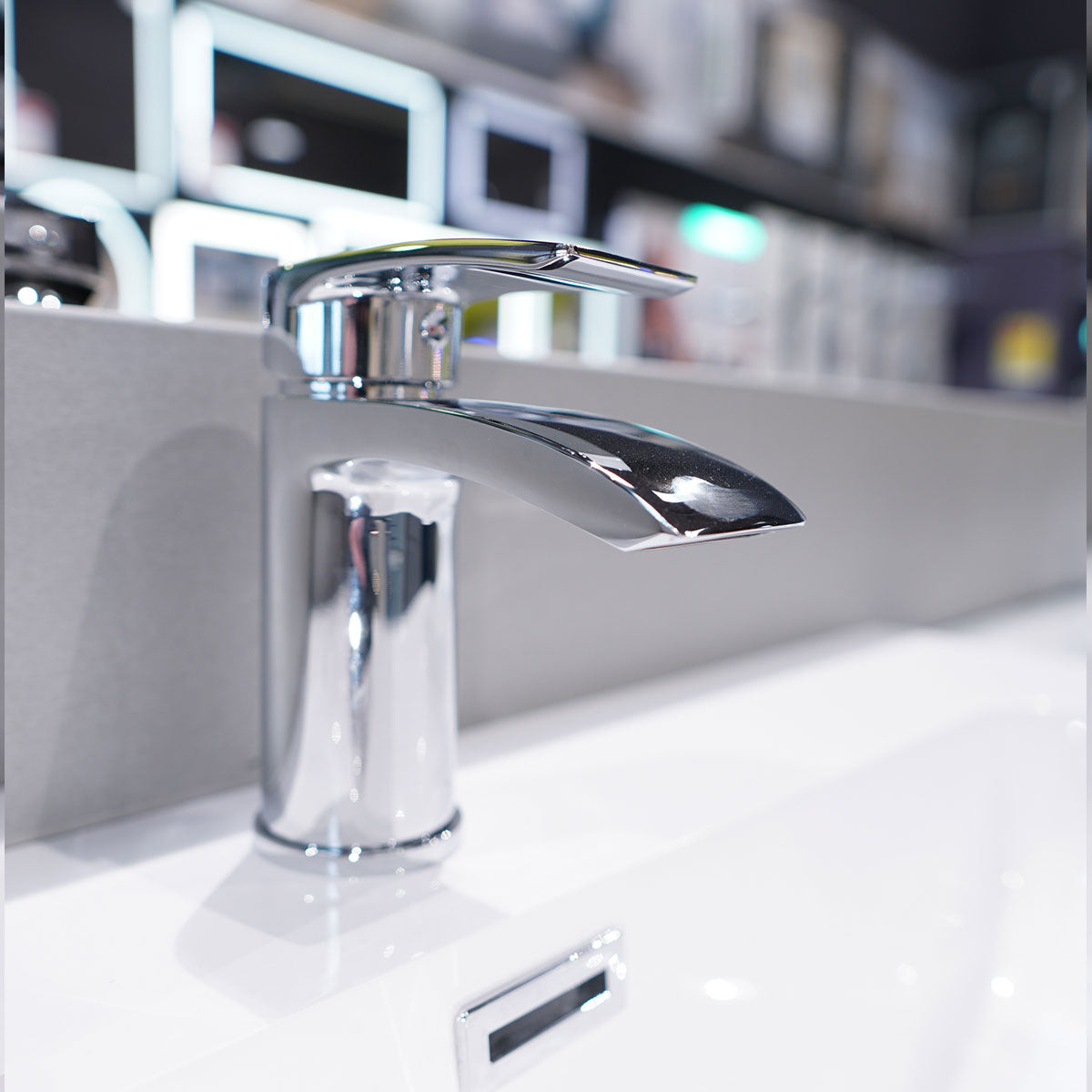 Granlusso Amalfi Chrome Monobloc Basin Mixer With Click-Clack Waste