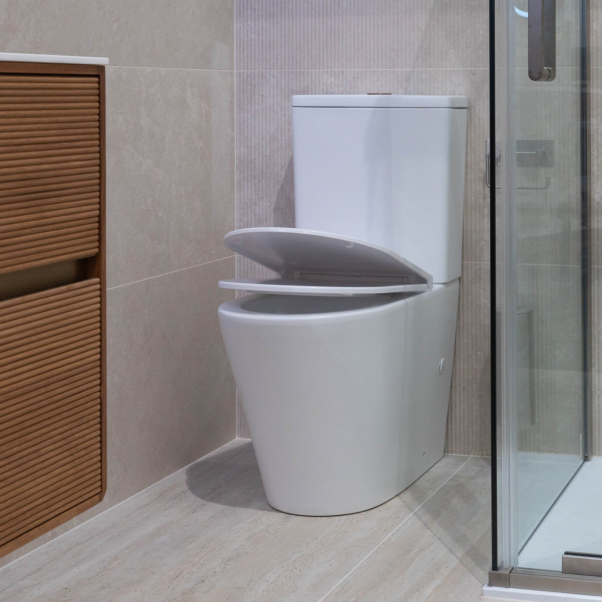 Granlusso Amalfi Matt Rimless WC with Geberit Tornado Flush System and ...